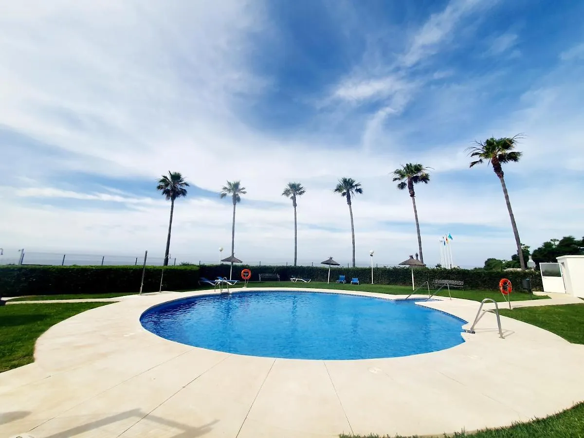 Luna Beach Seafront Marbella 0*,