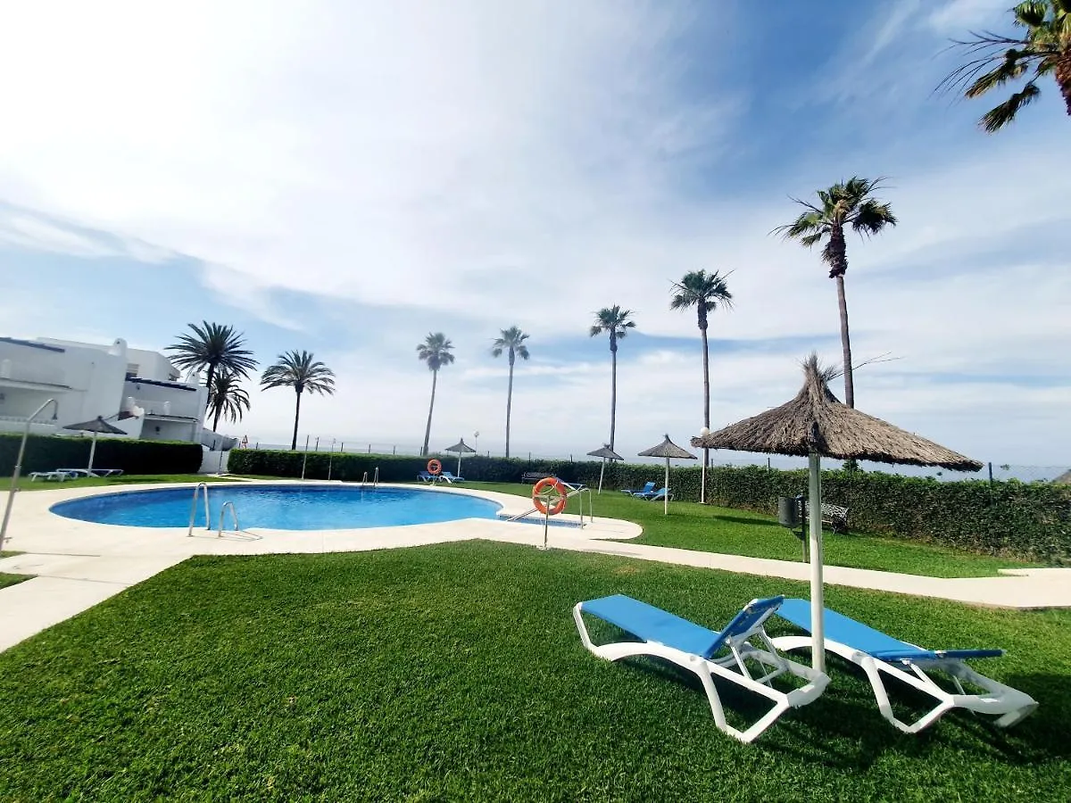 Luna Beach Seafront Marbella 0*,